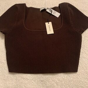 Aritzia Babaton Crop Top